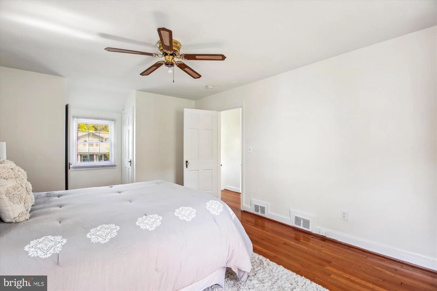 203 Lexington Dr, Silver Spring, MD 20901 photo 17