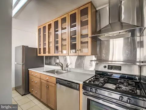 12213 Braxfield Ct #98, Rockville, MD 20852