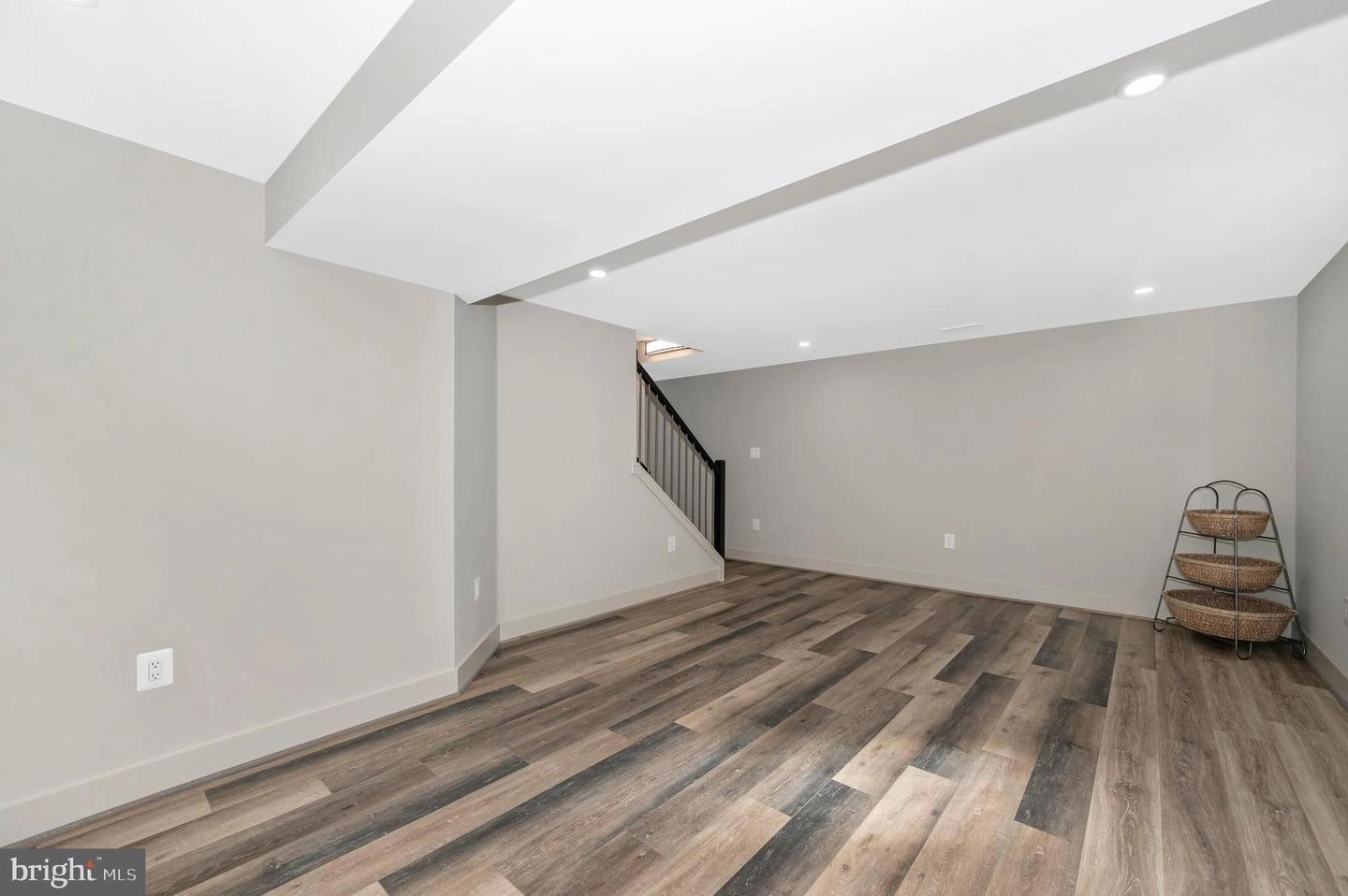 Living - 10104 Renfrew Rd, Silver Spring, MD 20901 photo 7 of 7