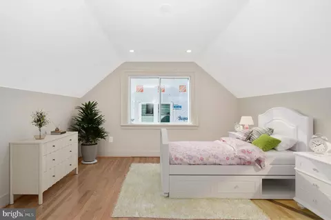 Bedroom - 10104 Renfrew Rd, Silver Spring, MD 20901 photo 4 of 4
