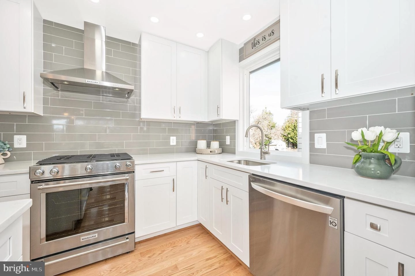 Kitchen - 10104 Renfrew Rd, Silver Spring, MD 20901 photo 4 of 9