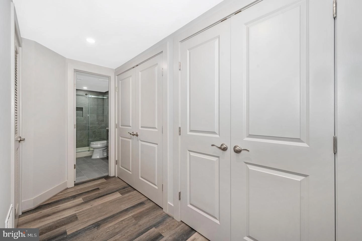 Bath - 10104 Renfrew Rd, Silver Spring, MD 20901 photo 4 of 5