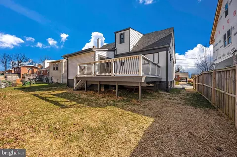 Exterior - 10104 Renfrew Rd, Silver Spring, MD 20901 photo 5 of 9