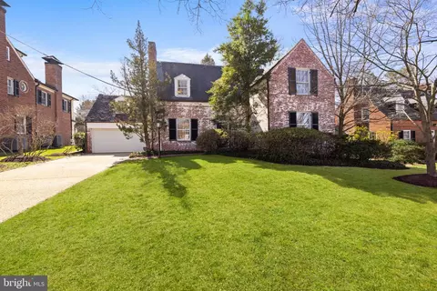 3706 Leland St, Chevy Chase, MD 20815