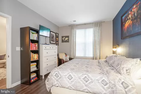 Bedroom - 1201 E West Hwy #125, Silver Spring, MD 20910 photo 4 of 6