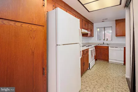 Kitchen - 15111 Glade Dr #12-2F, Silver Spring, MD 20906 photo 1 of 5