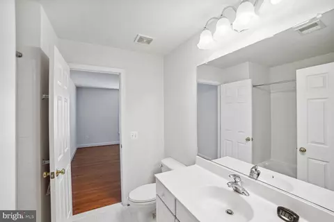 Bath - 21706 Gorman Dr, Boyds, MD 20841 photo 4 of 7