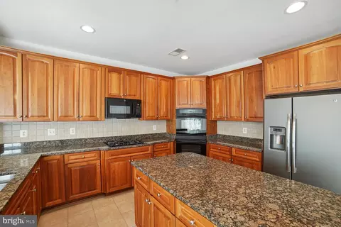 Kitchen - 21706 Gorman Dr, Boyds, MD 20841 photo 3 of 3
