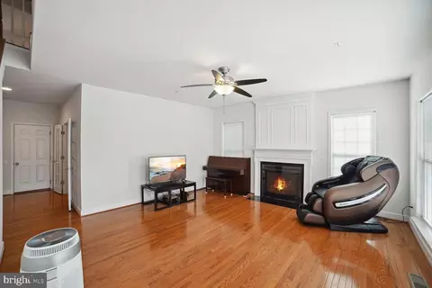 Living - 21706 Gorman Dr, Boyds, MD 20841 photo 4 of 5