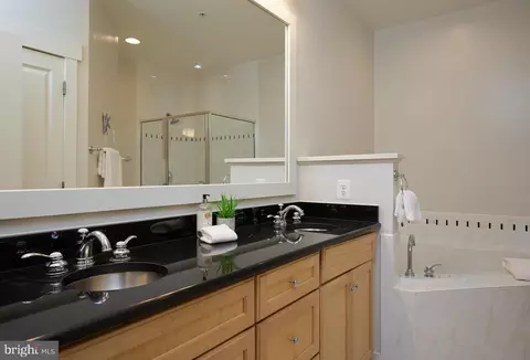 Bath - 2734 Cassedy St, Silver Spring, MD 20910 photo 2 of 5