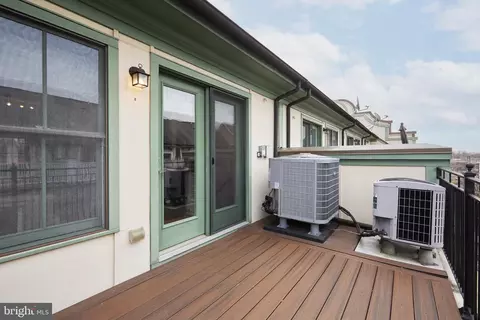 Exterior - 2734 Cassedy St, Silver Spring, MD 20910 photo 4 of 12