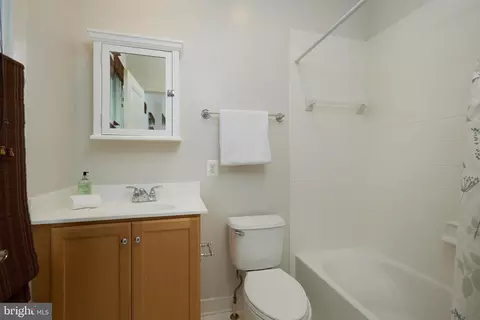 Bath - 2734 Cassedy St, Silver Spring, MD 20910 photo 4 of 5