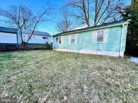 Exterior - 12104 Berry St, Silver Spring, MD 20902 photo 6 of 11