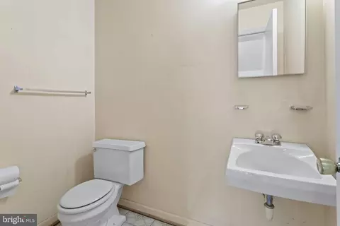 Bath - 3 Shuttle Ct, Gaithersburg, MD 20878 photo 5 of 5