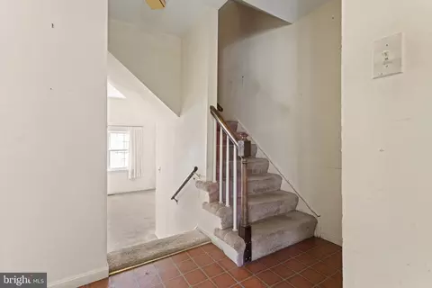 Entry Way - 3 Shuttle Ct, Gaithersburg, MD 20878 photo 2 of 2