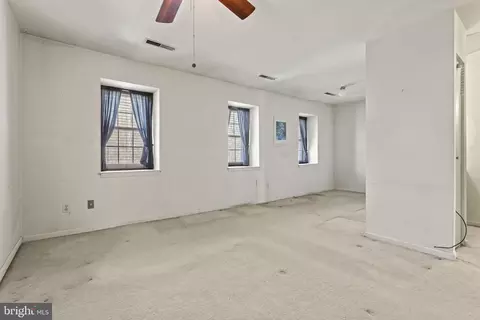 Exterior - 3 Shuttle Ct, Gaithersburg, MD 20878 photo 3 of 7