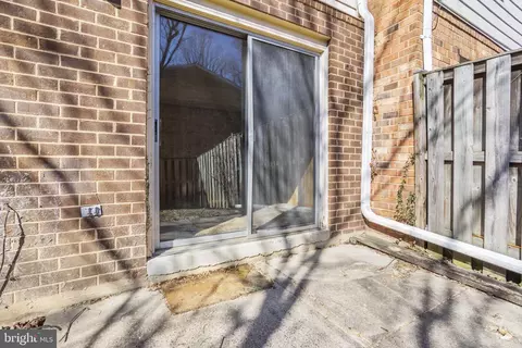 Exterior - 3 Shuttle Ct, Gaithersburg, MD 20878 photo 6 of 7