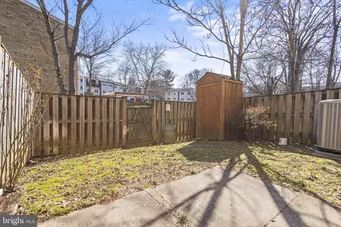 Exterior - 3 Shuttle Ct, Gaithersburg, MD 20878 photo 5 of 7