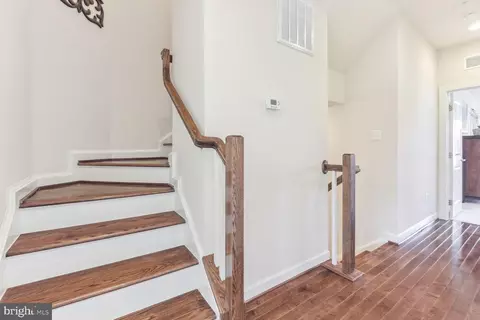 Entry Way - 433 Hydrangea Pl, Gaithersburg, MD 20878 photo 1 of 2