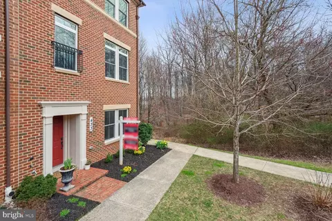 Exterior - 433 Hydrangea Pl, Gaithersburg, MD 20878 photo 2 of 11