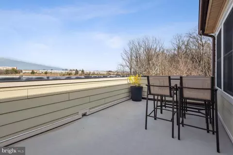 Exterior - 433 Hydrangea Pl, Gaithersburg, MD 20878 photo 5 of 11