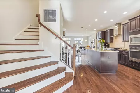 Entry Way - 433 Hydrangea Pl, Gaithersburg, MD 20878 photo 2 of 2