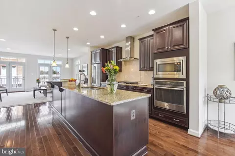 Kitchen - 433 Hydrangea Pl, Gaithersburg, MD 20878 photo 1 of 4