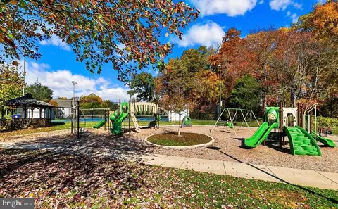 View/Area - 1291 Elm Grove Cir, Silver Spring, MD 20905 photo 4 of 4