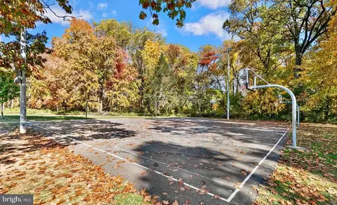 View/Area - 1291 Elm Grove Cir, Silver Spring, MD 20905 photo 3 of 4