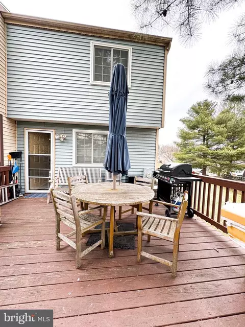 Exterior - 1291 Elm Grove Cir, Silver Spring, MD 20905 photo 10 of 12