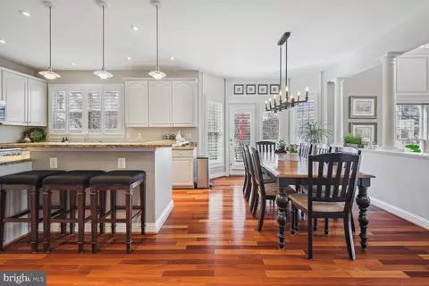 Dining - 10 Maplecrest Ct, Potomac, MD 20854 photo 1 of 11