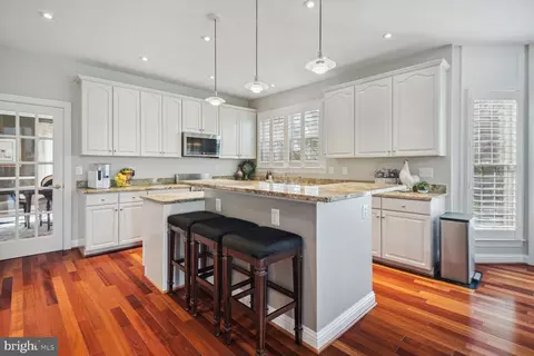 Kitchen - 10 Maplecrest Ct, Potomac, MD 20854 photo 1 of 6