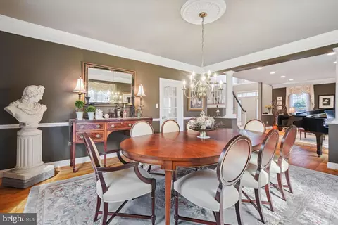 Dining - 10 Maplecrest Ct, Potomac, MD 20854 photo 6 of 11