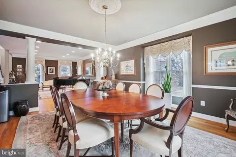 Dining - 10 Maplecrest Ct, Potomac, MD 20854 photo 8 of 11