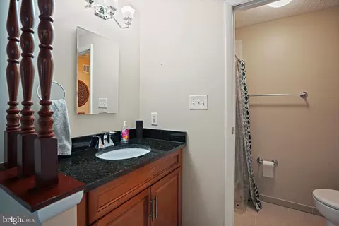 Bath - 1301 Twig Ter, Silver Spring, MD 20905 photo 2 of 5