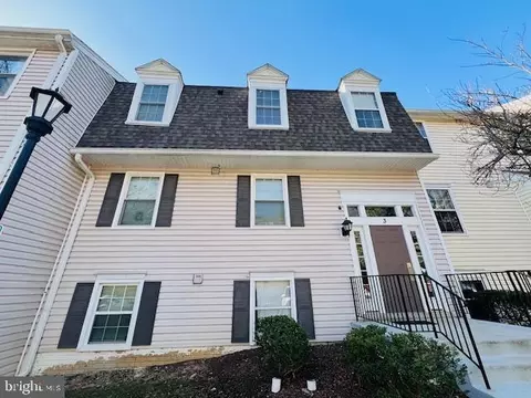 3 Pickering Ct #1, Germantown, MD 20874
