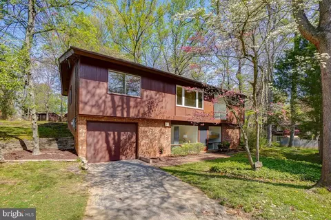 14525 Barkwood Dr, Rockville, MD 20853