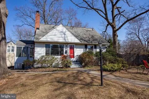 Exterior - 10501 Tenbrook Dr, Silver Spring, MD 20901 photo 4 of 13