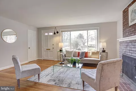 Living - 10501 Tenbrook Dr, Silver Spring, MD 20901 photo 4 of 9