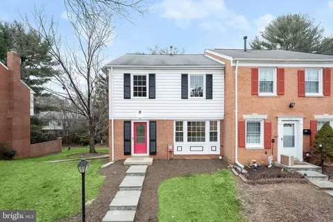 22 Fence Line Dr, Gaithersburg, MD 20878