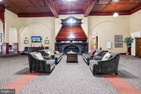 Living - 9610 Dewitt Dr #B105, Silver Spring, MD 20910 photo 4 of 7