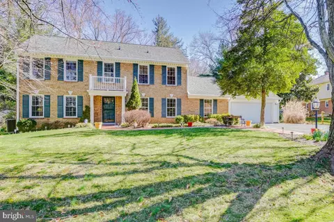 15105 Red Clover Dr, Rockville, MD 20853