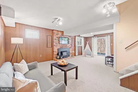 Living - 13201 Collingwood Ter, Silver Spring, MD 20904 photo 9 of 9