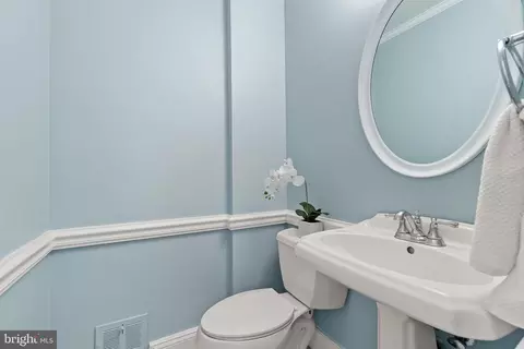 Bath - 13201 Collingwood Ter, Silver Spring, MD 20904 photo 1 of 6