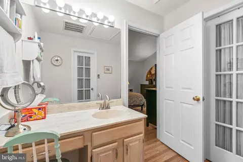 Bath - 17110 Fitzroy Way, Olney, MD 20832 photo 5 of 7