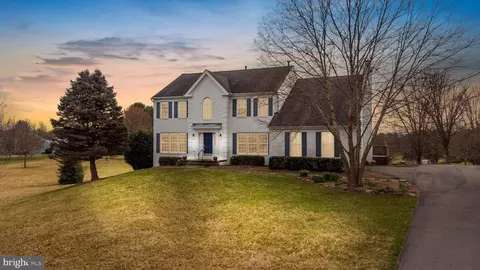 9200 Huntmaster Rd, Gaithersburg, MD 20882 photo 1