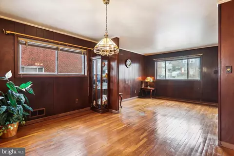 Entry Way - 11902 Dalewood Dr, Silver Spring, MD 20902 photo 3 of 6