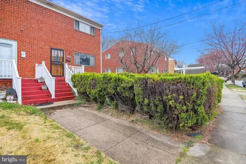 Exterior - 11902 Dalewood Dr, Silver Spring, MD 20902 photo 3 of 13