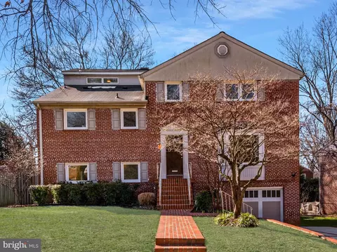 9924 Julliard Dr, Bethesda, MD 20817