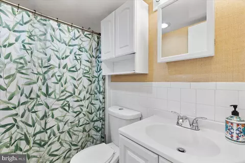 Bath - 3712 Kayson St, Silver Spring, MD 20906 photo 3 of 3